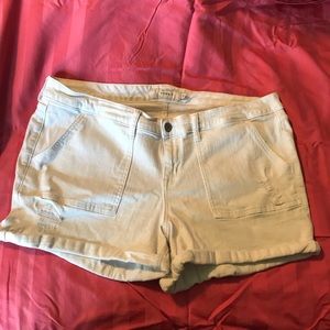 White torrid denim shorts